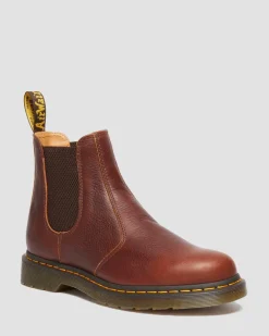 2976 Ambassador Leather Chelsea Boots in Cashew