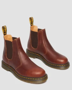 2976 Ambassador Leather Chelsea Boots in Cashew