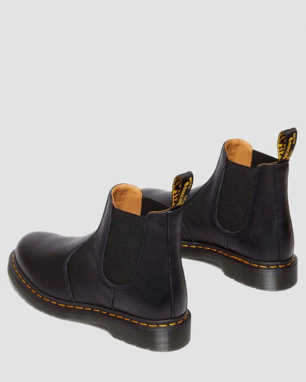 2976 Ambassador Leather Chelsea Boots in Black