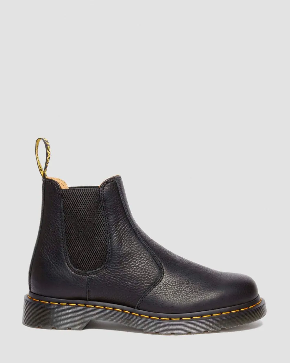 2976 Ambassador Leather Chelsea Boots in Black