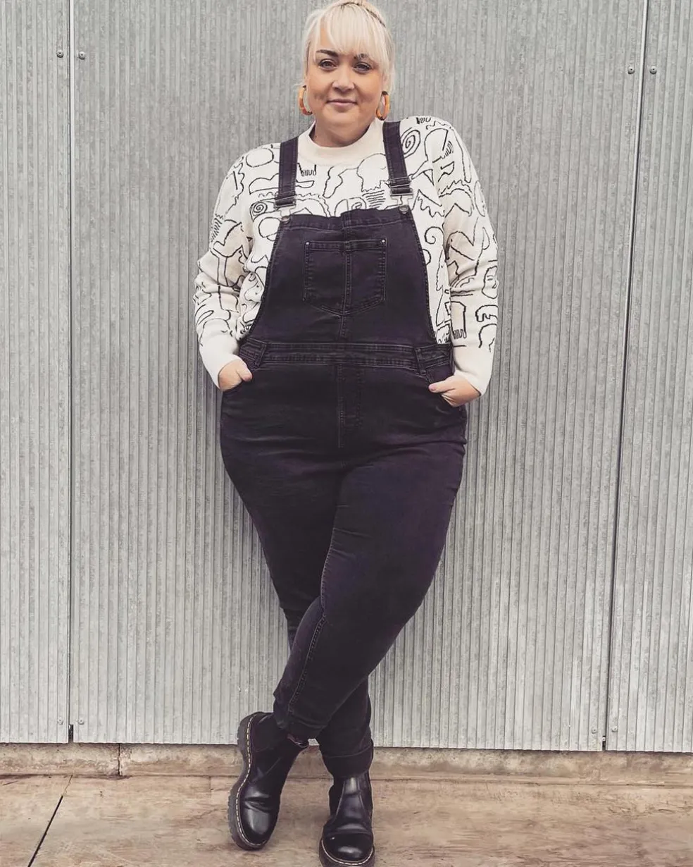 2976 Bex Smooth Leather Chelsea Boots in Black