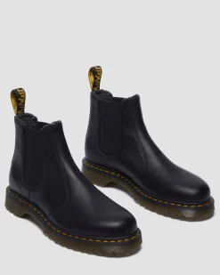 2976 Grizzly Fleece Lined Chelsea Boots in Black