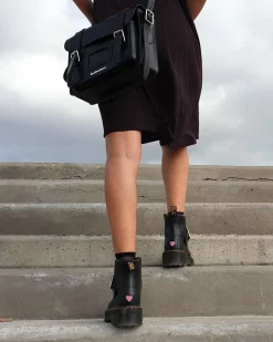 11 inch Leather Messenger Bag in Black