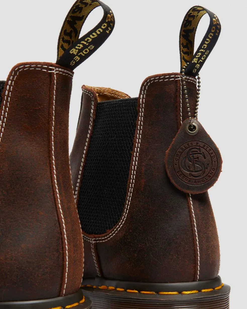 2976 Made in England Wax Commander Chelsea Boots in Brown