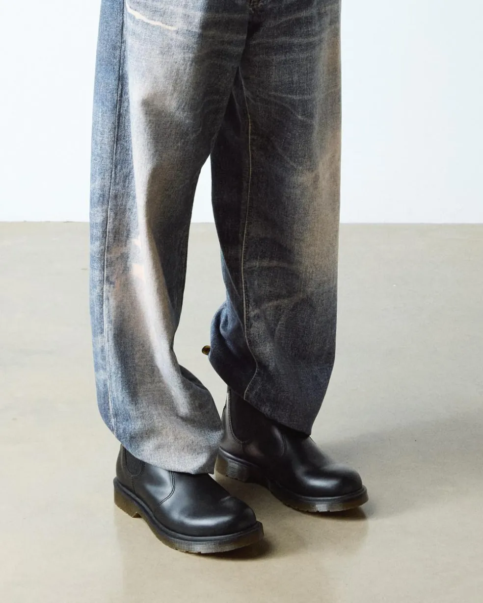 2976 Smooth Leather Chelsea Boots in Black
