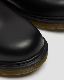 2976 Smooth Leather Chelsea Boots in Black
