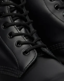 1460 Smooth Leather Lace Up Boots in Black