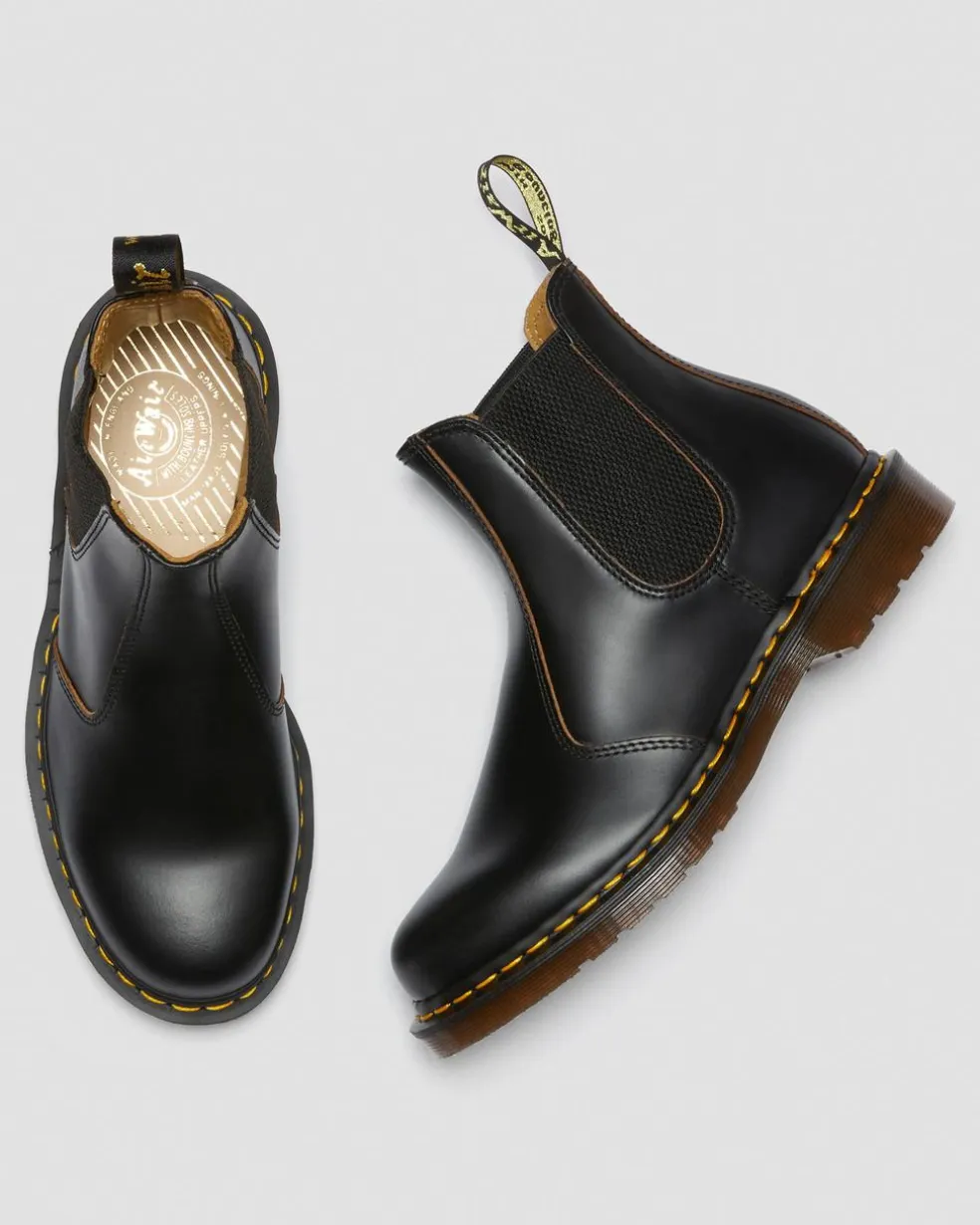 2976 Vintage Made In England Chelsea Boots in Black