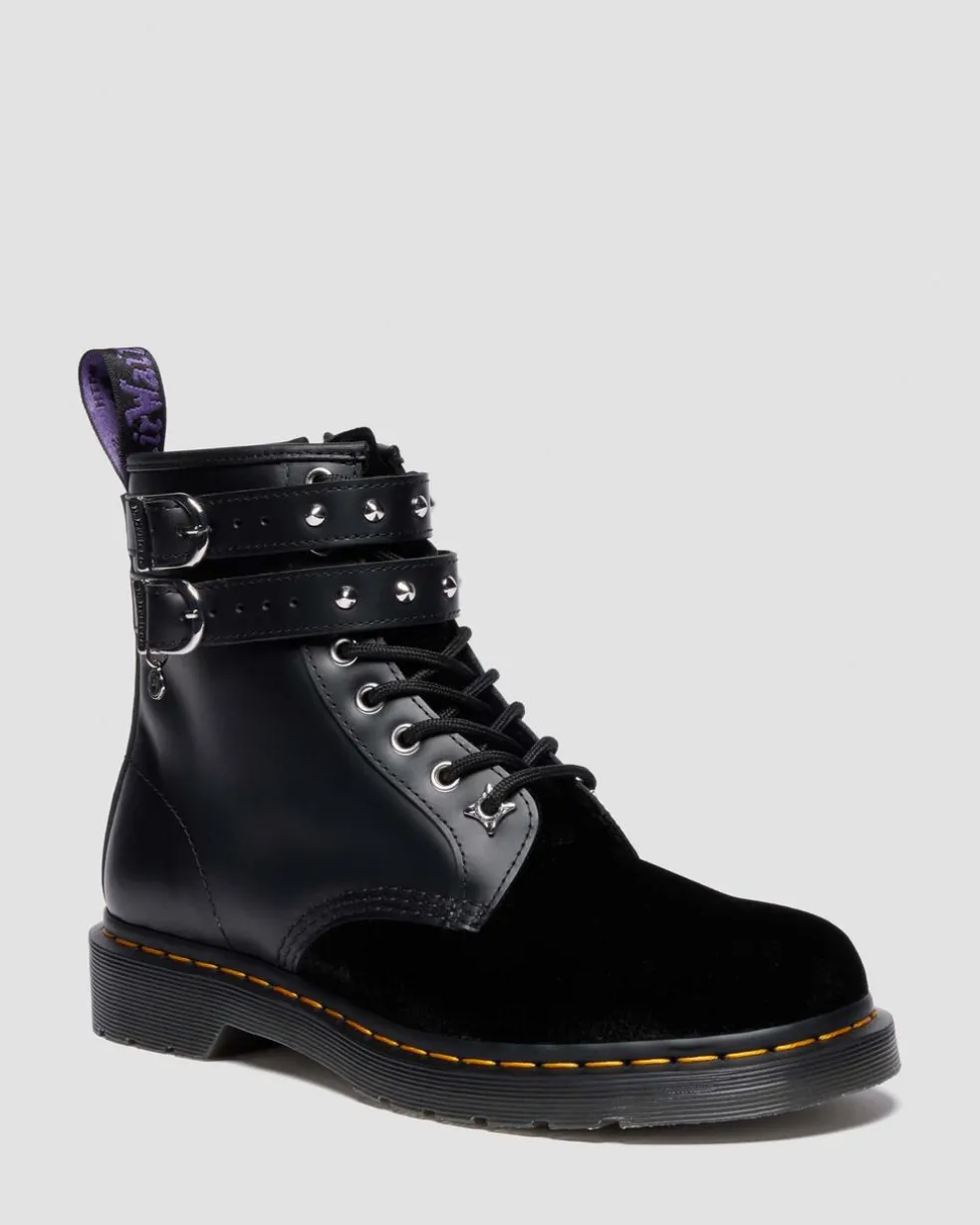 1460 Wednesday Boots in Black