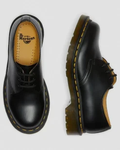 1461 Women's Smooth Leather Oxford Shoes in Black