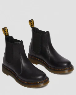 2976 Women's Virginia Leather Chelsea Boots in Black