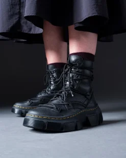 DMXL 8-eye leather boots in Black