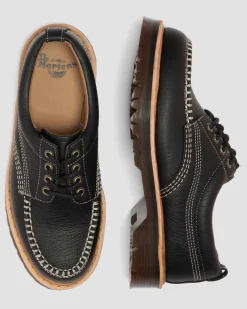 Lowell Wild Grain Leather Moc Toe Shoes in Black