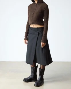 REJENA in Black