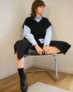 Temara Polished Smooth Leather Loafers in Black